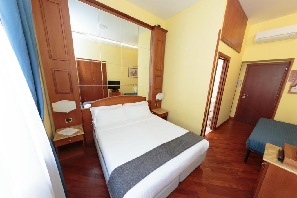 3Rd Floor 69 Manin Street Hotel Roma Ngoại thất bức ảnh